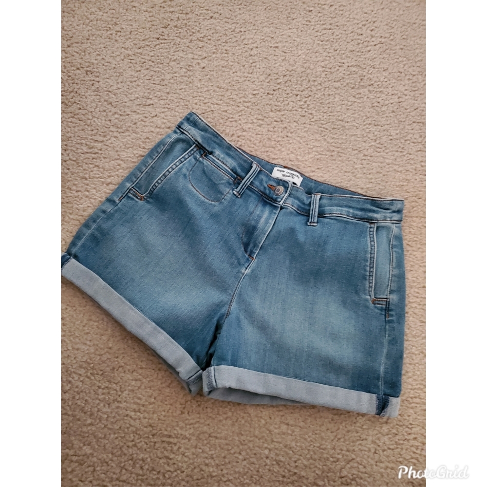 Stretchy high waisted denim shorts